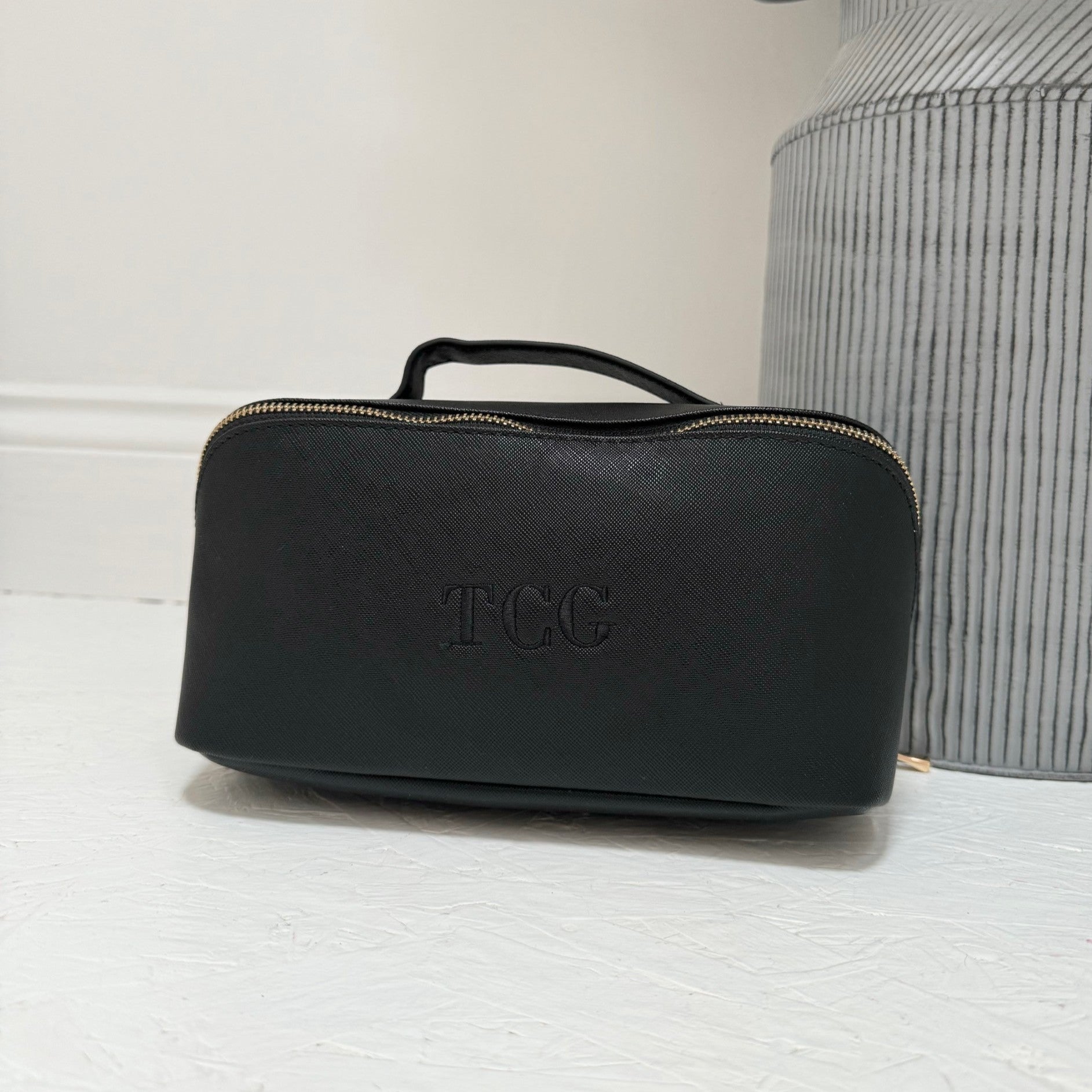 black washbag